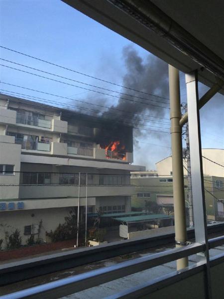 4歳と2歳の子供が留守番→ ライターで遊び出火 → 兄が妹に覆いかぶさる状態で共に死亡