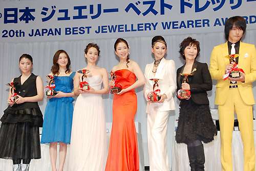 「まるでホステス…」アカデミー賞ワーストドレッサーは大島優子とあの2人