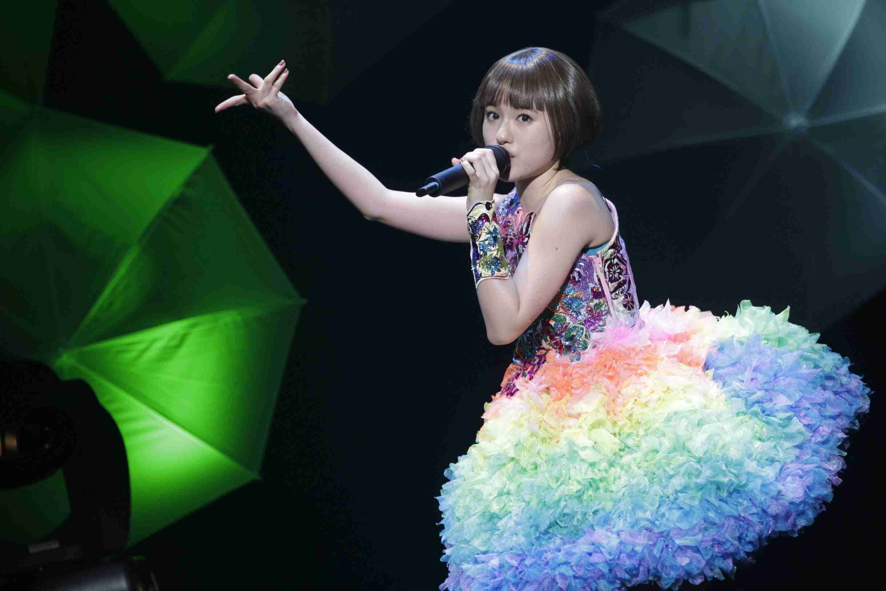 武藤彩未 「パラレルワールド」 from  LIVE [OWARI WA HAJIMARI] - YouTube