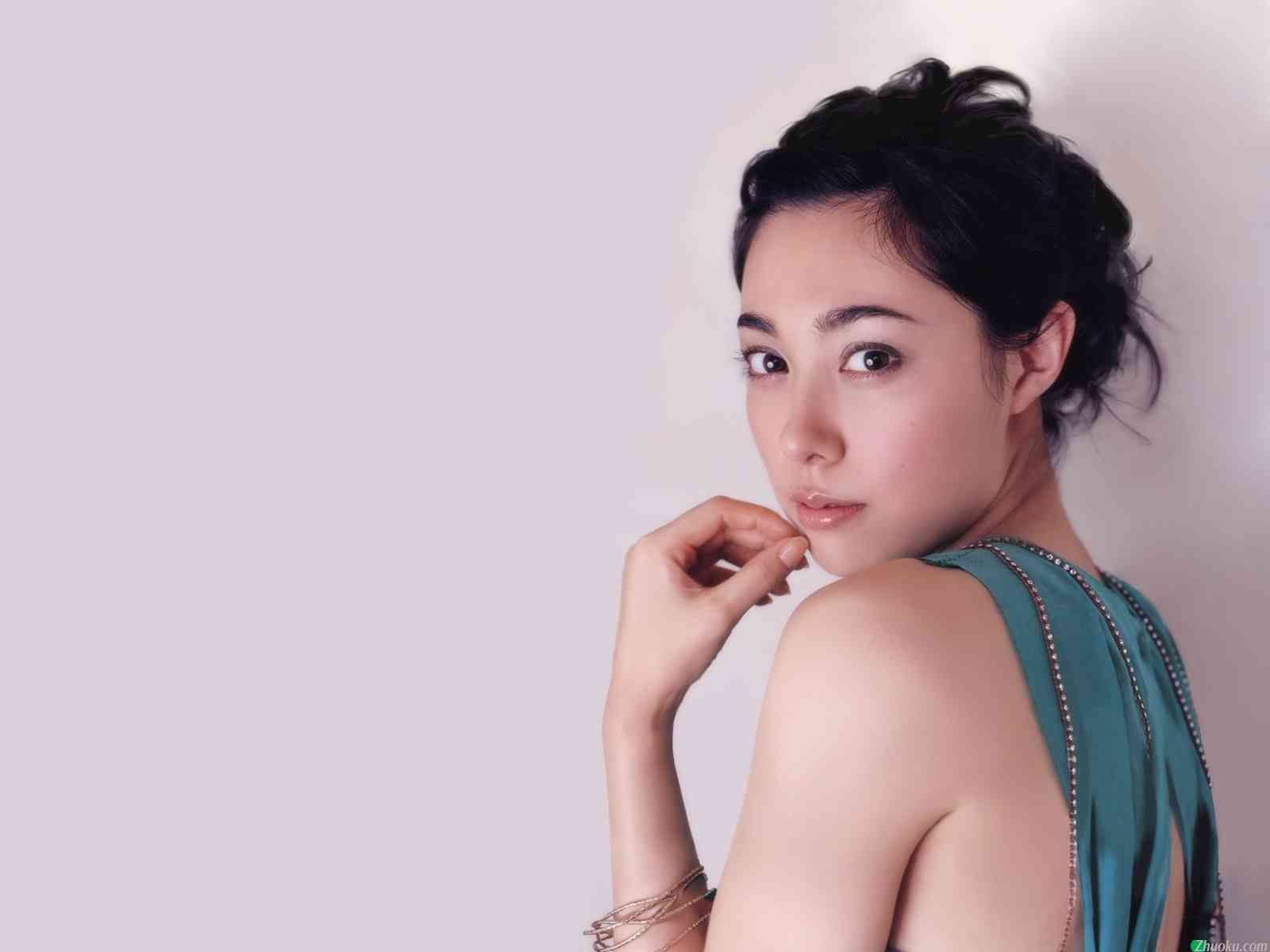 濃い顔の美人さんを貼っていくトピ