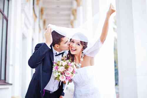 結婚式何月に挙げましたか？