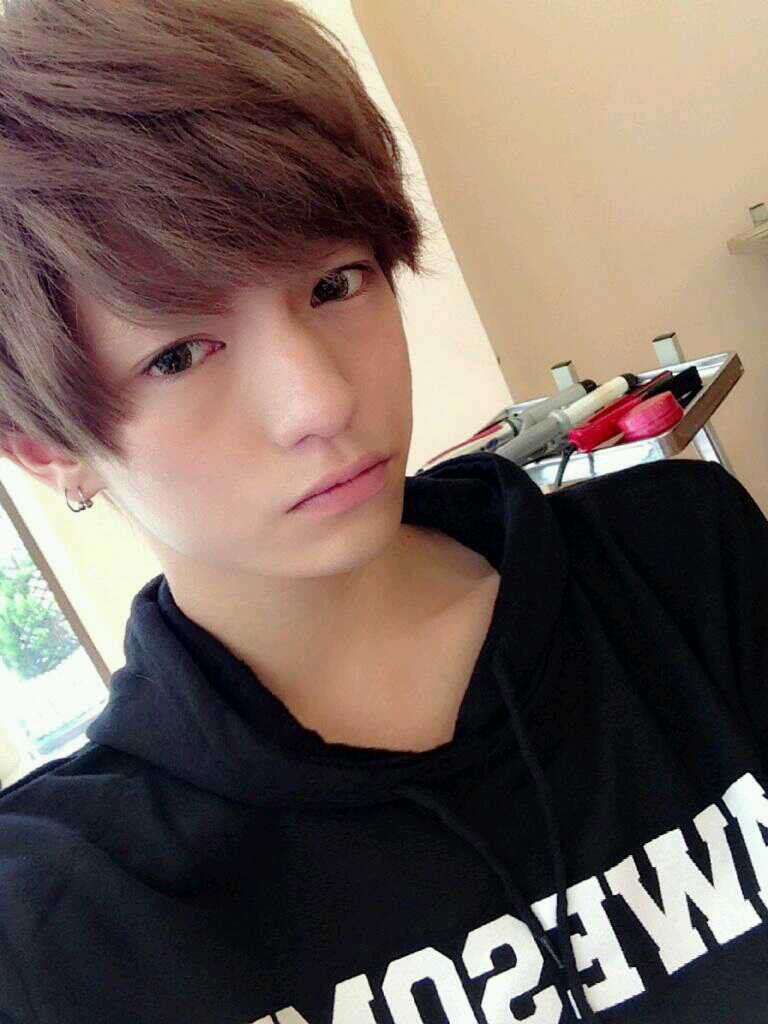 “お泊り愛”報道の藤田富とおそろいのピアス？NMB48渡辺美優紀が疑惑を釈明 「余計な心配かけてごめん」