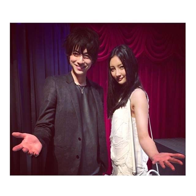 「三浦菜々緒になります。」菜々緒が結婚宣言？今度は三浦翔平とのツーショットを披露