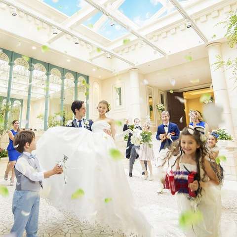 結婚式が雨だった人
