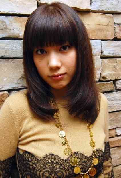 仲里依紗、KISSのライブに親子で参戦！父親とのツーショットに「ナイス親子」の声も