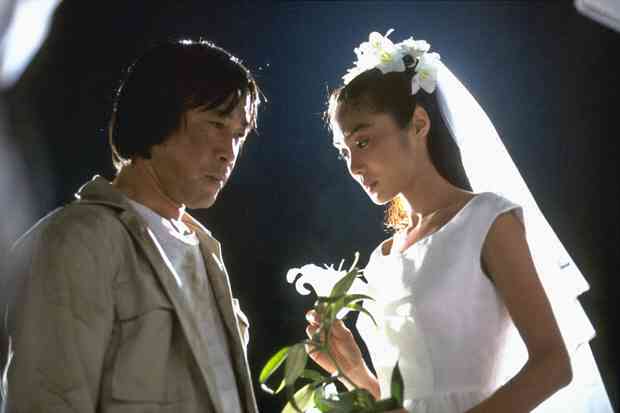 芸能人のウエディングドレス姿を貼っていこう