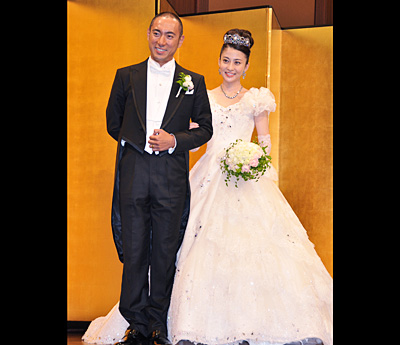 芸能人のウエディングドレス姿を貼っていこう