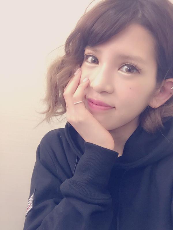 坂口杏里、小峠英二と24歳誕生日会「ことぅーげがお祝いしてくれました」