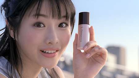 素敵な化粧品の広告を貼っていこう♪