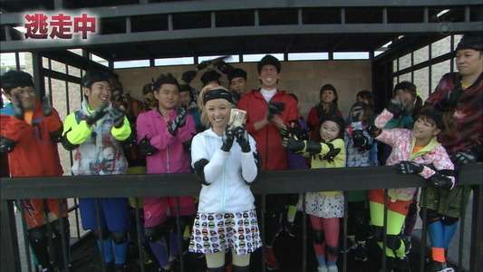E-girls Amiが逃走中で自首、性格悪いと炎上ww【内容・画像まとめ】ブログ、Twitterに「金髪歯茎クズ女」と批判殺到！ : もきゅ速(*´ω`*)人(´･ェ･｀)