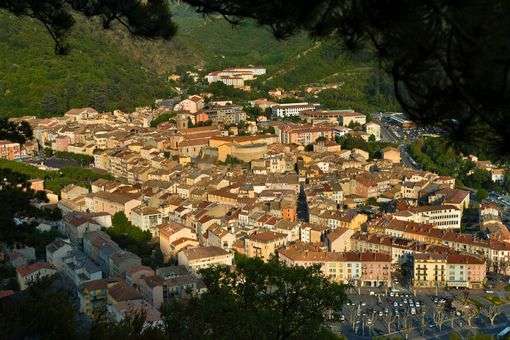 フランス南部でドイツの旅客機墜落か