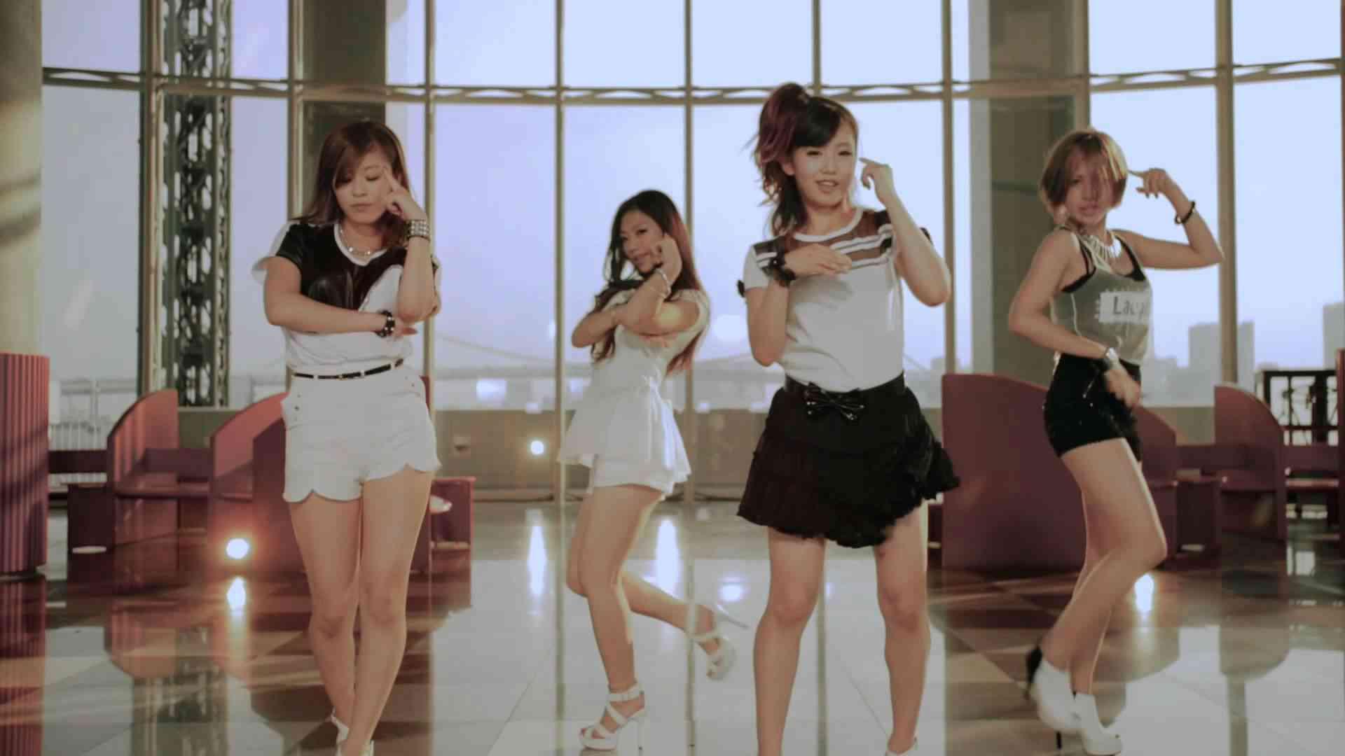 【MV】BRAVE HEART/Giselle4（ジゼル4） - YouTube