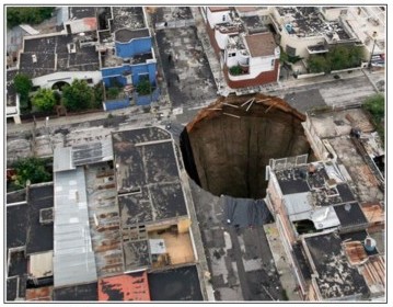 【Google Earth】グーグルアースの面白い・不思議な写真が集まるトピ！