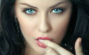 レーザーによりブルーの瞳を手に入れる!?米国でもすでに実験段階。