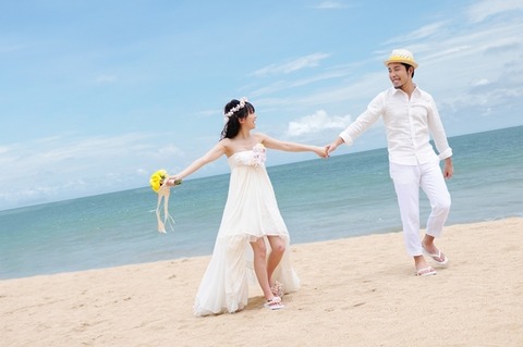 芸能人のウエディングドレス姿を貼っていこう