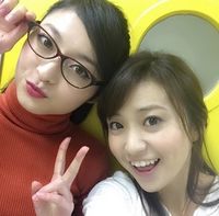 “銭の戦争”大島優子の隣にいるあのメガネの人はゲゲゲの女房の妹？～朝倉えりか～ - NAVER まとめ