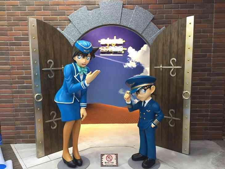 セレモニーには怪盗キッドも華麗に登場!鳥取に「コナン空港」オープン