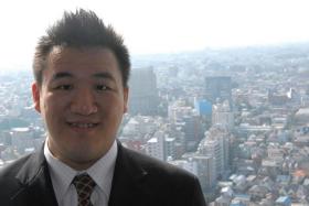 【閲覧注意】若者が老人に花火をくわえさせ、口の中を大ケガさせた動画が投稿される