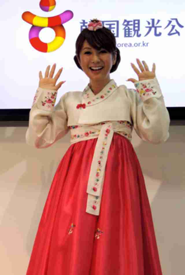 “女子中高生が好きな芸人”1位は8.6秒バズーカー。NON STYLEは“苦手な芸人”と両方で王座陥落。