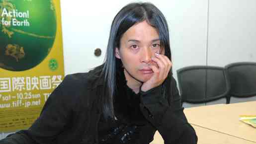辻仁成“長髪バッサリ”「ちゃらいね」と自嘲も…ファンからは好反応