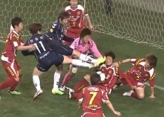 “女子中高生が好きな芸人”1位は8.6秒バズーカー。NON STYLEは“苦手な芸人”と両方で王座陥落。