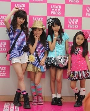 【画像】自分の年齢を添えて好きなコーデを貼るトピ♪