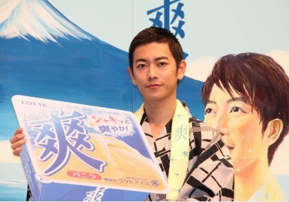 佐藤健、丸刈りをイベントで初披露「中学の野球部以来」