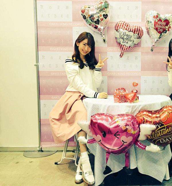 AKB48島崎遥香の写メ会がひどすぎる！小嶋陽菜との落差がすごいと話題