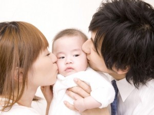 「結婚したら子どもをつくるのが当たり前」はもう古い？ 約6割の働く女性は○○と回答！