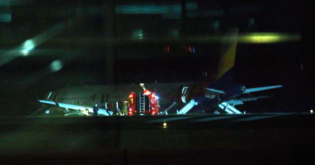 広島空港でアシアナ機事故　１５人搬送　着陸時に接触：朝日新聞デジタル