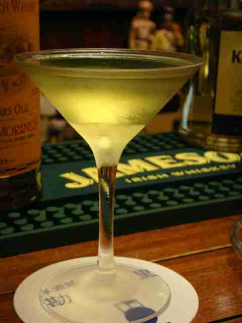 カクテル好きの方～！