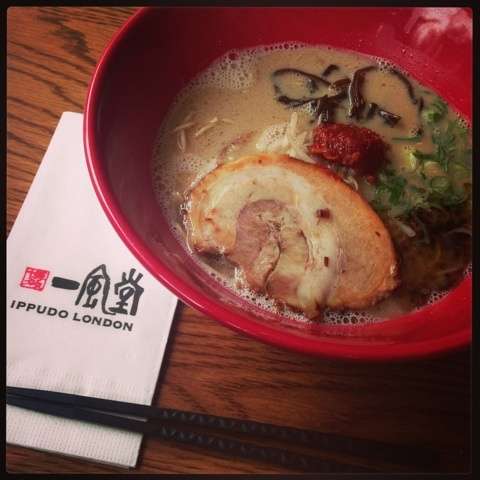 とんこつラーメン人気爆発！ロンドンで「ラーマゲドン」
