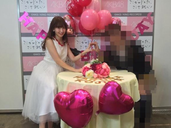 AKB48島崎遥香の写メ会がひどすぎる！小嶋陽菜との落差がすごいと話題