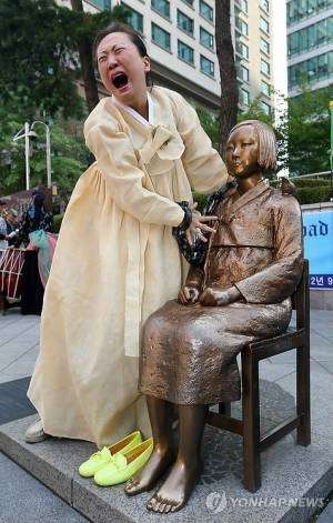 “女子中高生が好きな芸人”1位は8.6秒バズーカー。NON STYLEは“苦手な芸人”と両方で王座陥落。