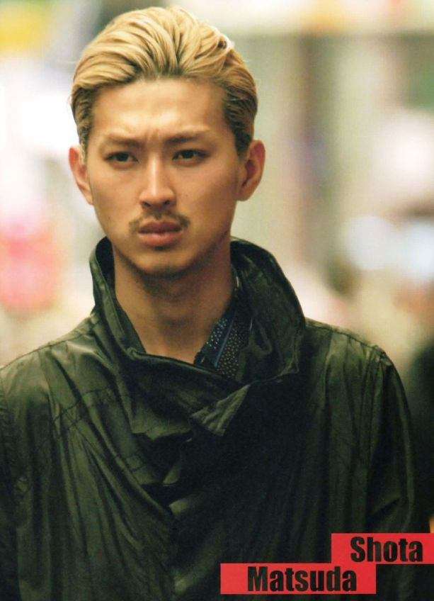 金髪が似合わない有名人