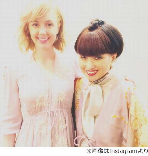 マッサン女優シャーロット・ケイト・フォックスがノーパンで退学、登校後に「下着脱いでいた」と告白