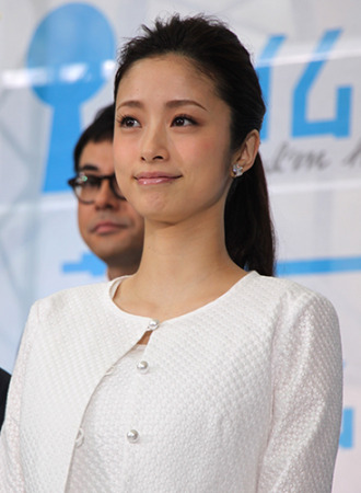上戸彩の妊娠発覚は想定外のスクープだった 後味の悪い形での発表 - ライブドアニュース