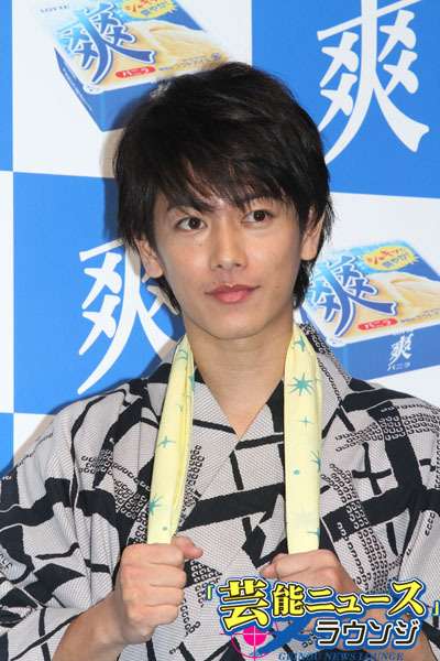 佐藤健、丸刈りをイベントで初披露「中学の野球部以来」