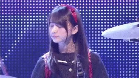 アイドルや女優が批判される理由はなんだと思いますか？
