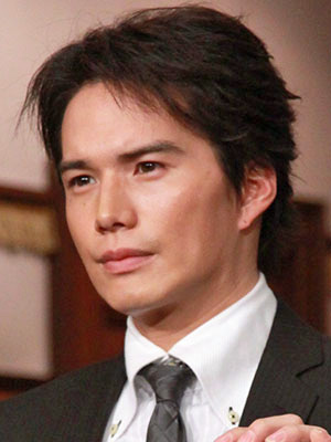 市原隼人、究極の肉体美を披露！