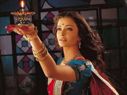 なれるものなら誰の顔になりたい?