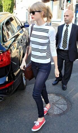 シンプルなファッションが好きな人！