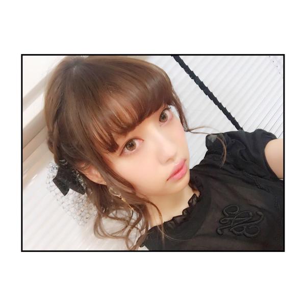 中村里砂、初の水着撮影…父・中村雅俊は「心配してるかも」