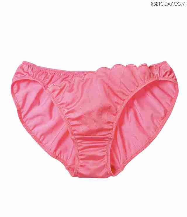 紗栄子、“貝殻”ブラでセクシーに！ PEACH JOHN夏の新商品「人魚のブラ」姿を披露