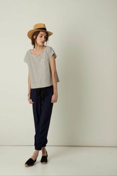 シンプルなファッションが好きな人！