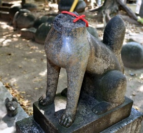 「おいなりさん」無残な姿…警固神社のキツネ石像４体壊される　福岡