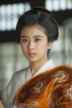 太眉ブームで男たちが選んだNo.1は石原さとみ、ネクストブレイクは好感度大の“太眉美少女”黒島結菜！