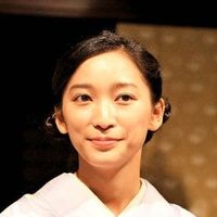 （ごちそうさんの注目点の一つ？）着物女性の画像集（着物は日本人女性を１．５倍は美しく見せる） - NAVER まとめ