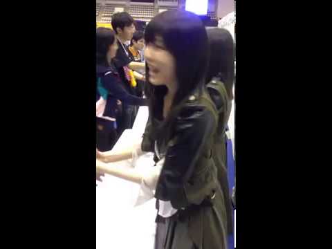 湯浅洋[HKT48谷真理佳の握手会風景] - YouTube