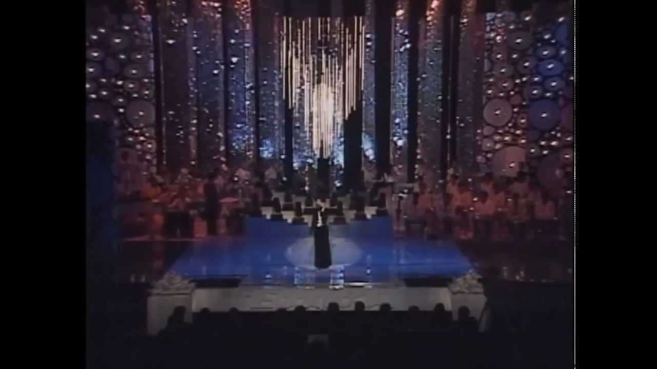 テレサ・テン-時の流れに身をまかせ(有線大賞三連霸) - YouTube